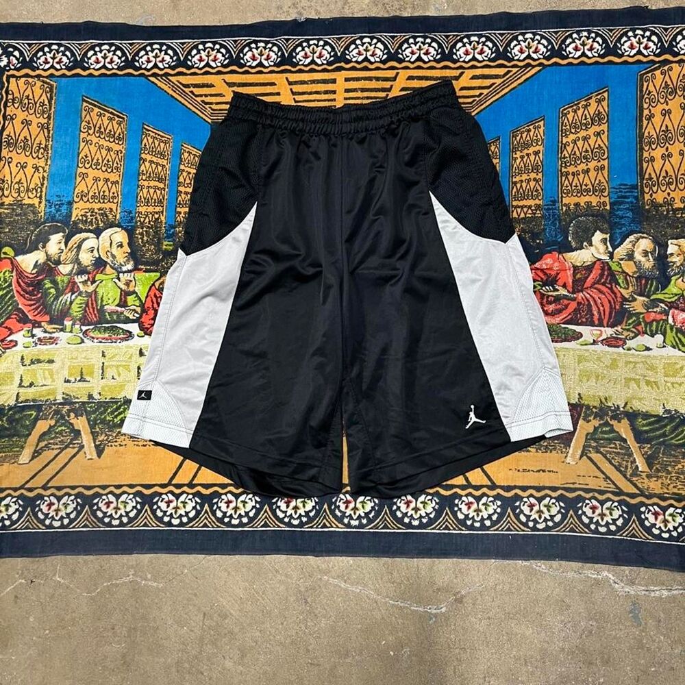 Jordan Men's Black and Grey Shorts